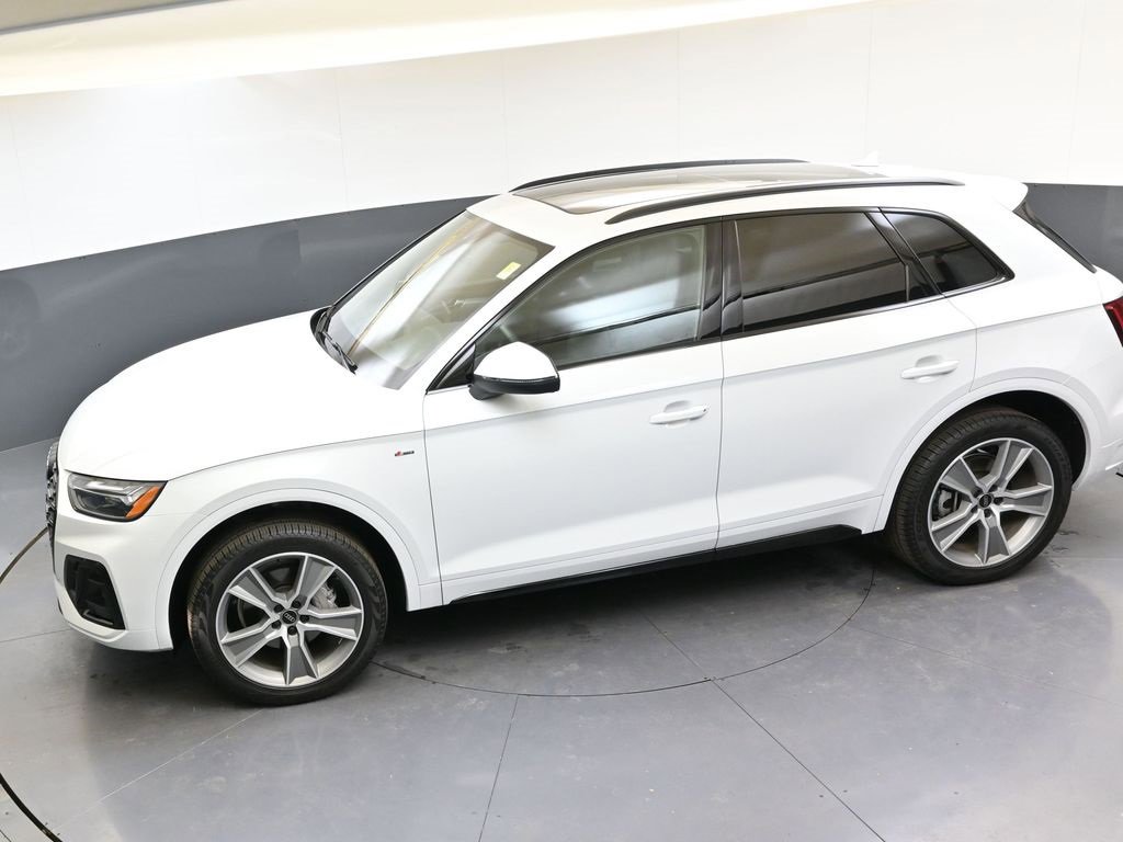Certified 2025 Audi Q5 2.0T Premium w/ Convenience Plus Package image 48