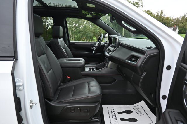 Used 2024 Chevrolet Tahoe RST w/ Luxury Package AWD/4WD image 19