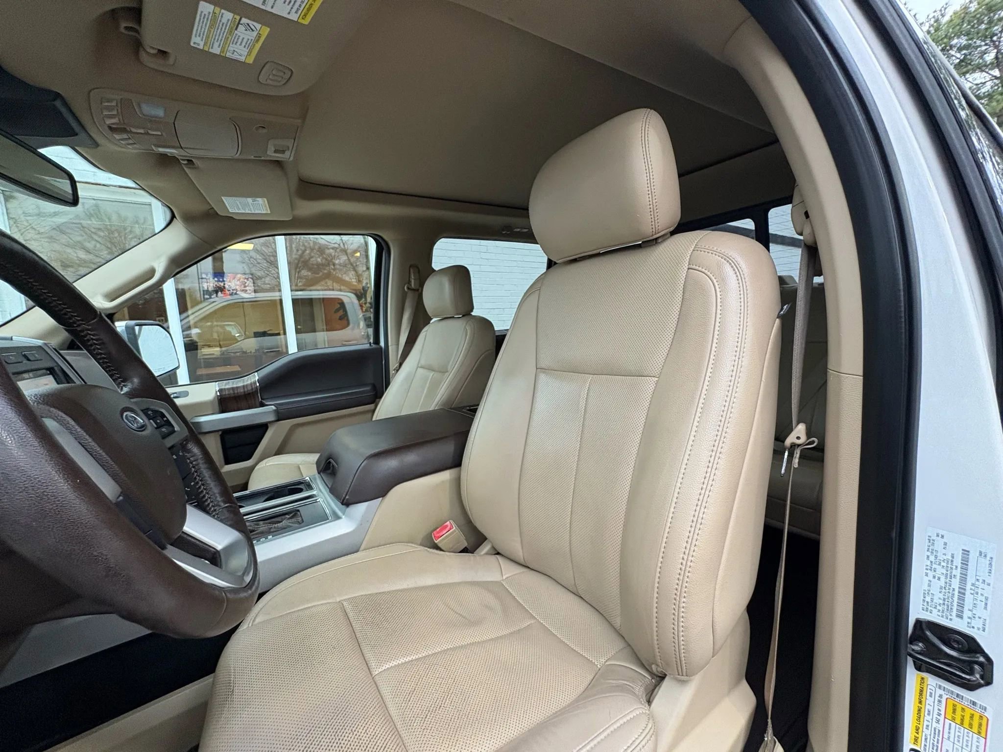 Used 2018 Ford F150 Lariat w/ Equipment Group 502A Luxury image 27