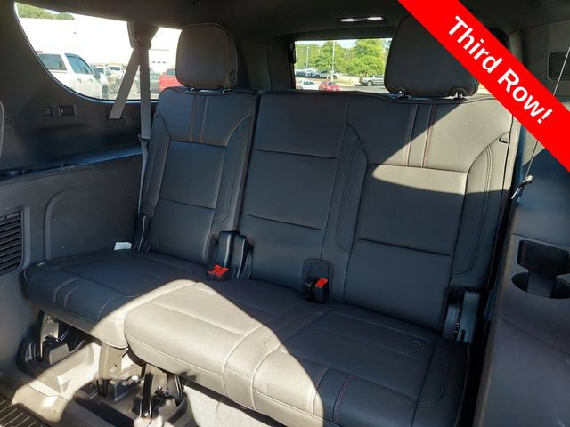 Used 2024 Chevrolet Suburban RST w/ Luxury Package AWD/4WD image 19
