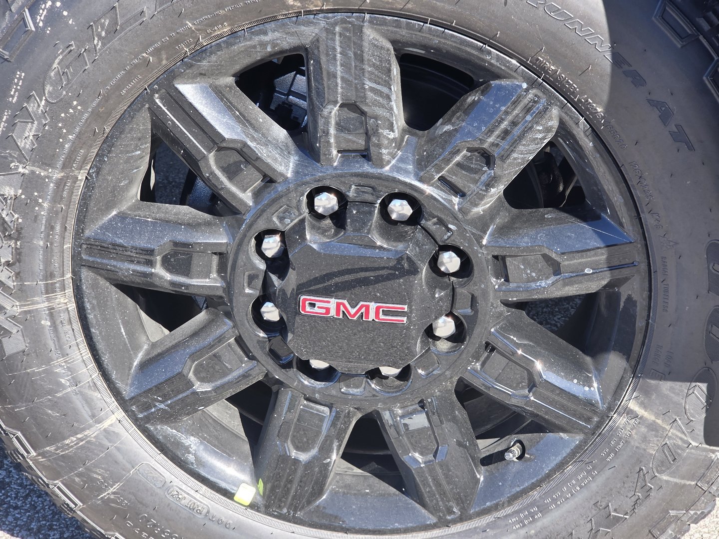 New 2026 GMC Sierra 2500 AT4 AWD/4WD image 11
