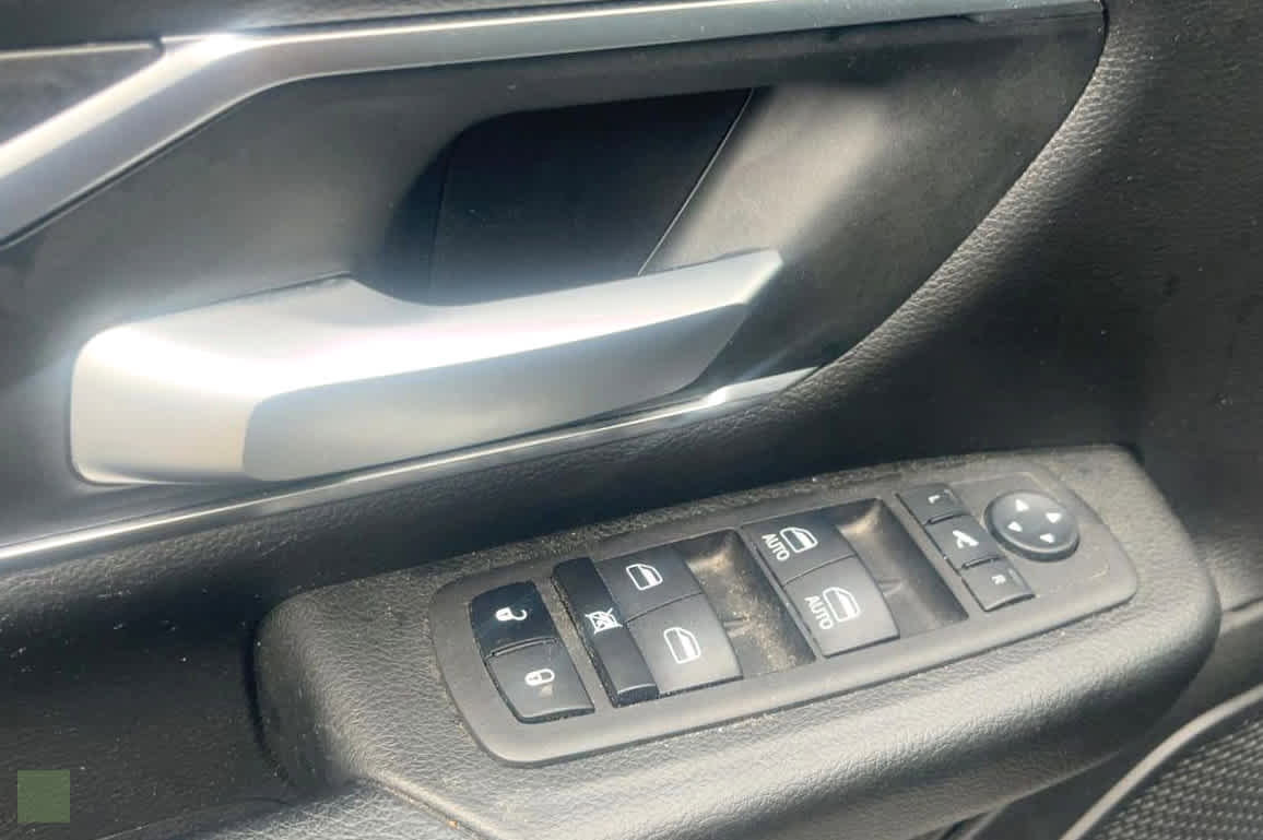 Used 2024 RAM 1500 Big Horn AWD/4WD image 3