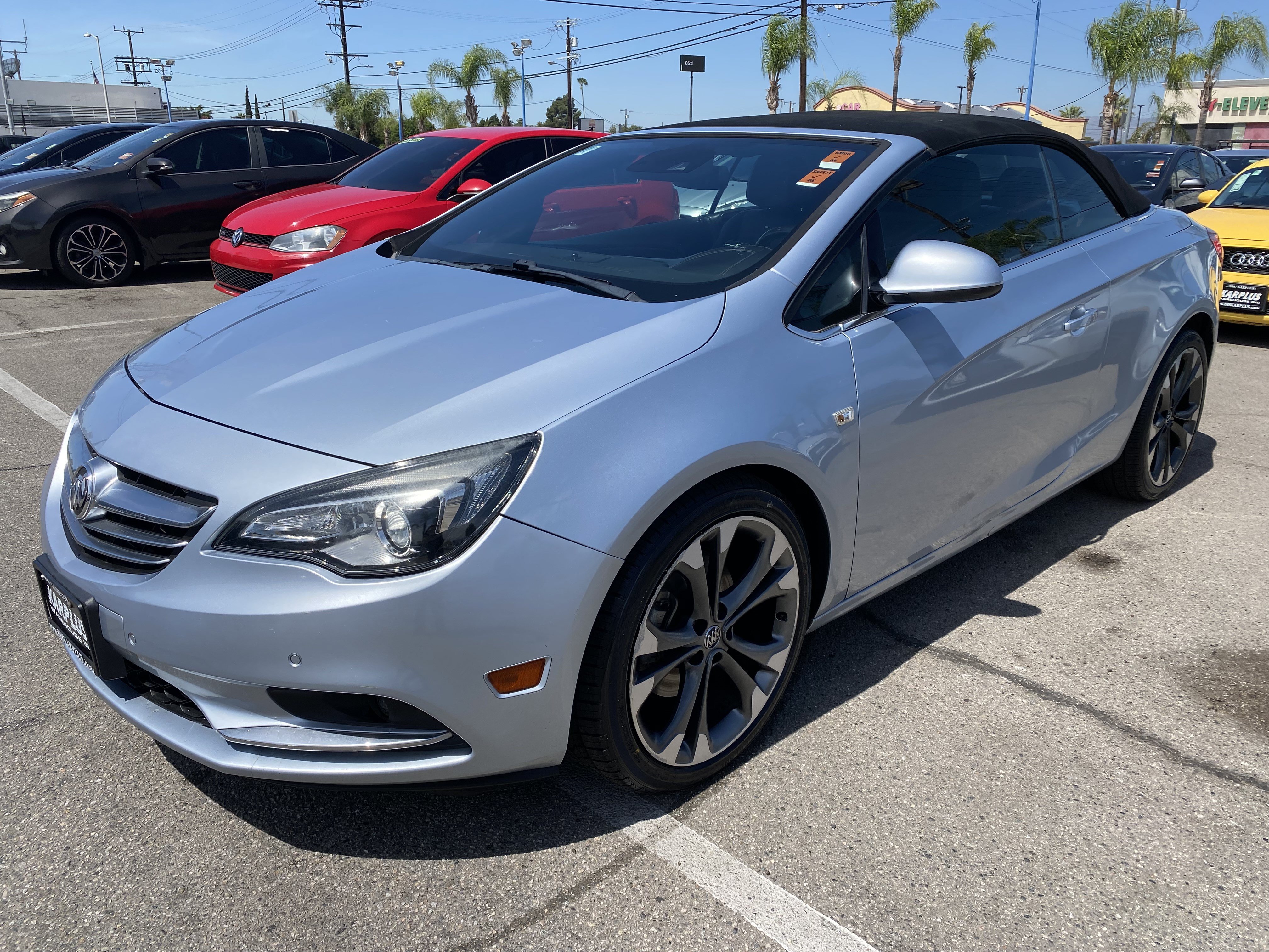 Used 2019 Buick Cascada Premium FWD image 2