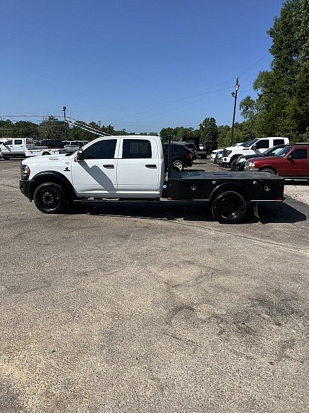 Used 2024 RAM 5500 Tradesman w/ Max Tow Package AWD/4WD image 4