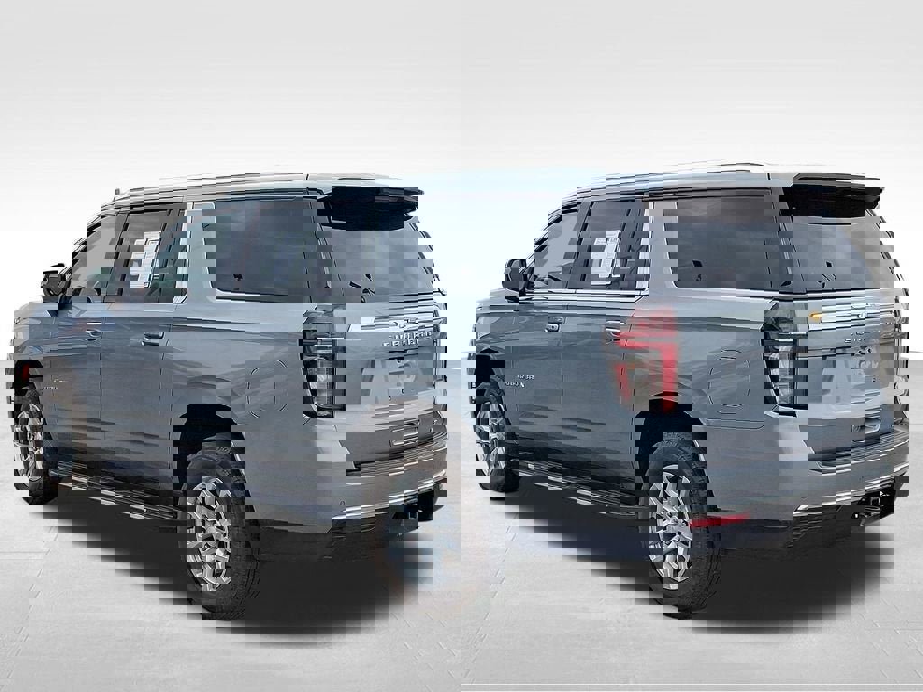 Certified 2024 Chevrolet Suburban LT AWD/4WD image 4