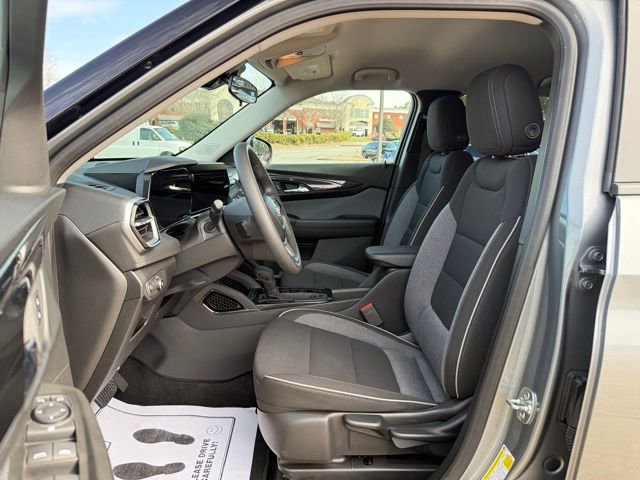 Used 2025 Chevrolet TrailBlazer LT image 13