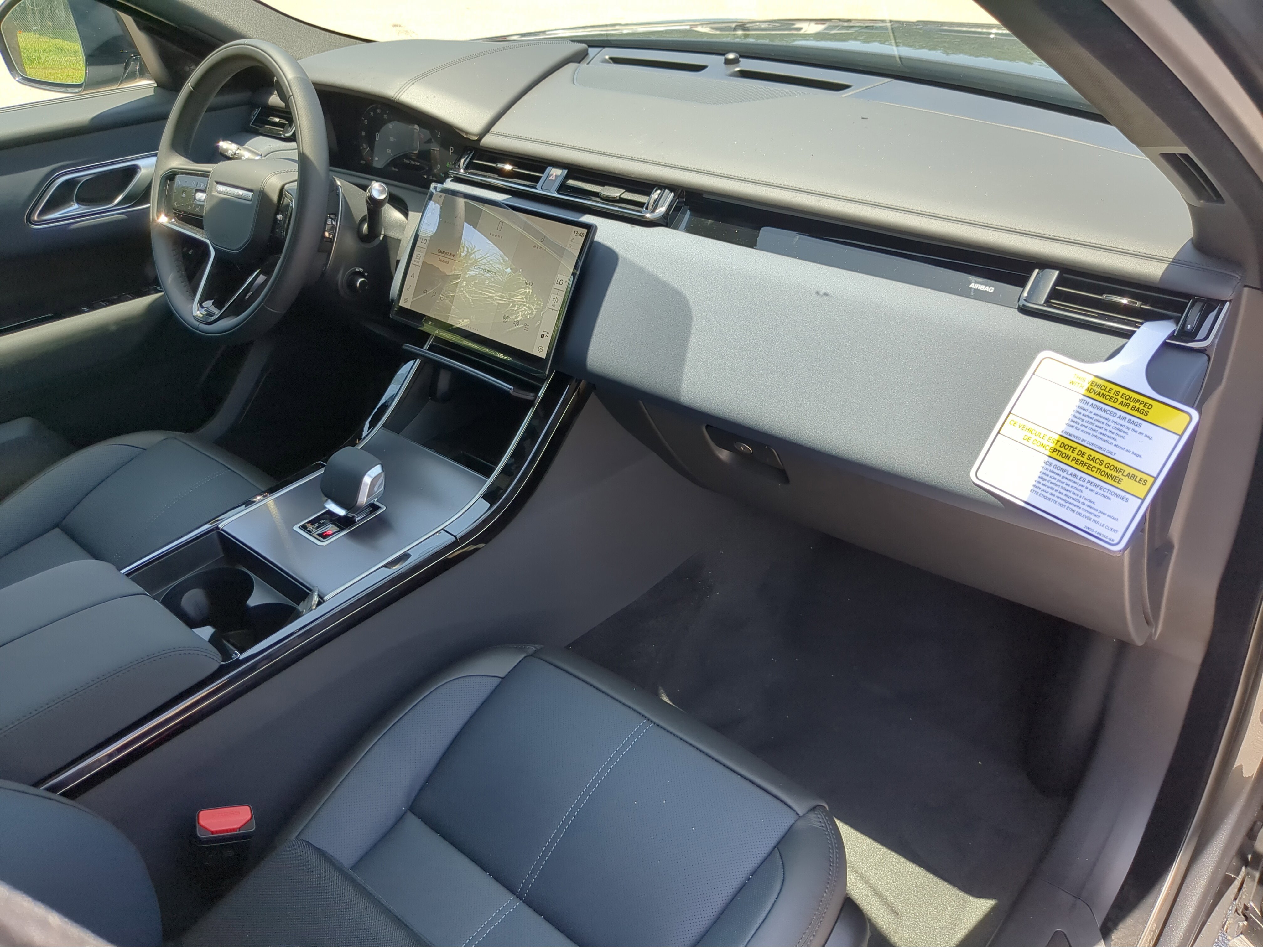 New 2026 Land Rover Range Rover Velar Dynamic SE image 12