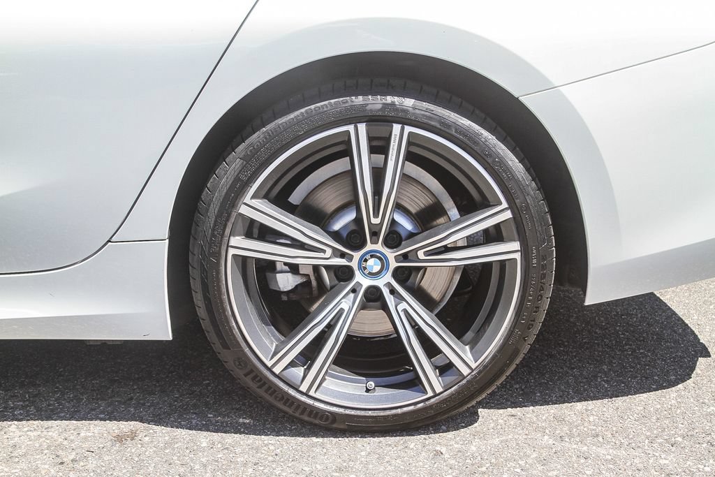 Used 2023 BMW 330e w/ Driving Assistance Package RWD image 8