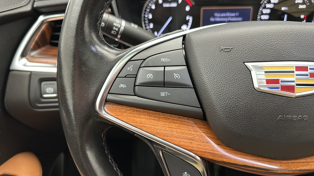 Used 2022 Cadillac XT5 Premium Luxury AWD/4WD image 18