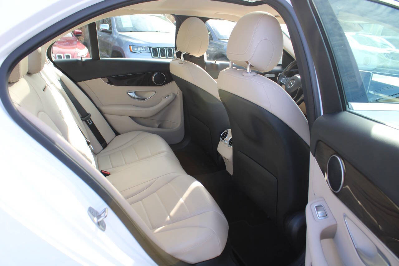 Used 2016 Mercedes-Benz C 300 4MATIC Sedan image 28