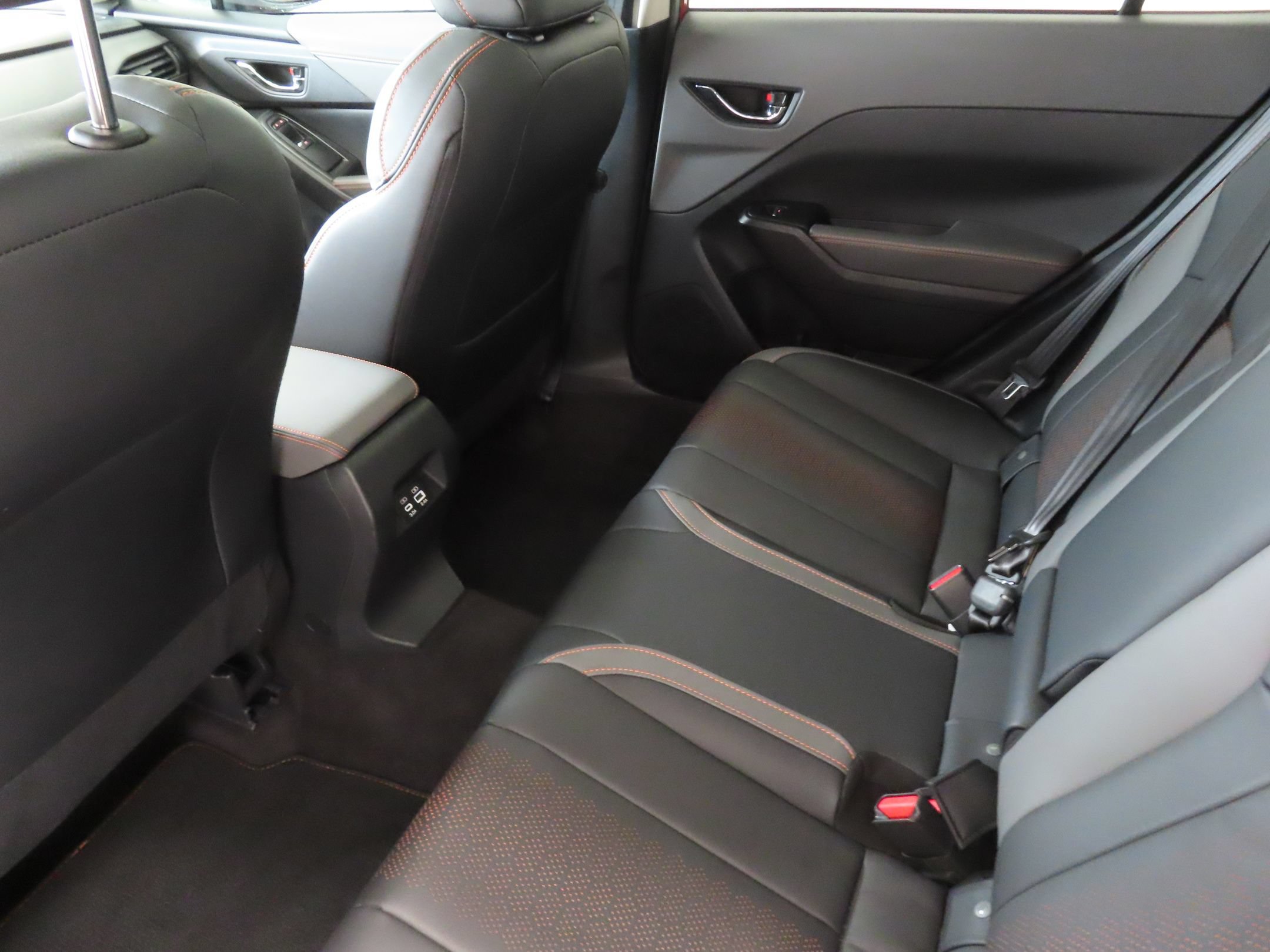 Used 2025 Subaru Crosstrek 2.5i Limited w/ Crosstrek Mirror Package AWD/4WD image 23