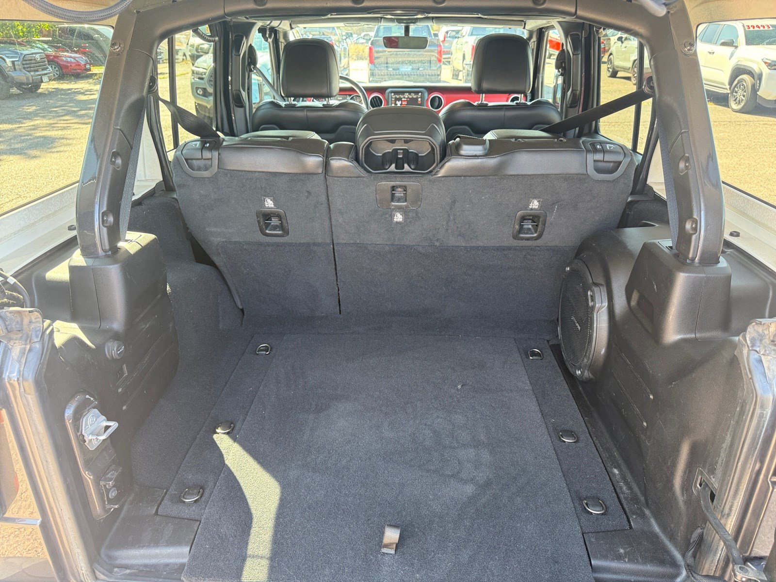 Used 2019 Jeep Wrangler Unlimited Rubicon AWD/4WD image 32
