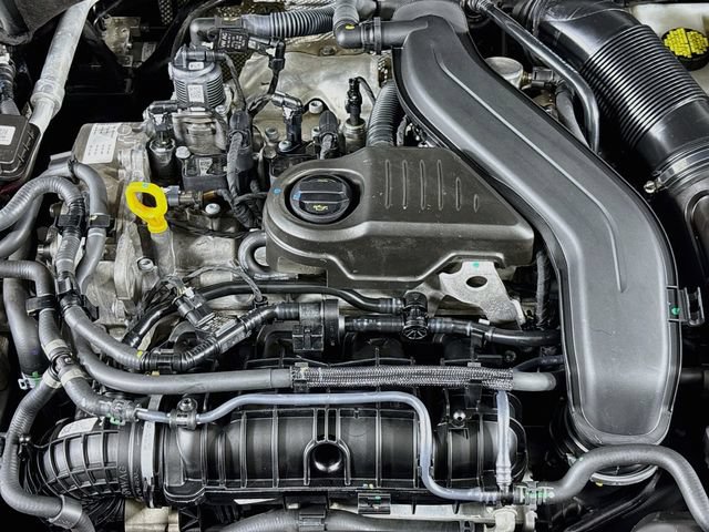 Certified 2024 Volkswagen Jetta SE FWD image 30