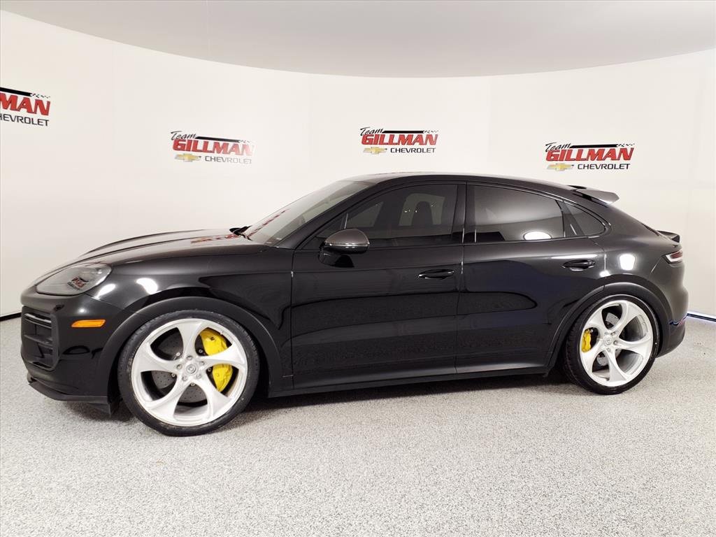 Used 2024 Porsche Cayenne Turbo GT image 3