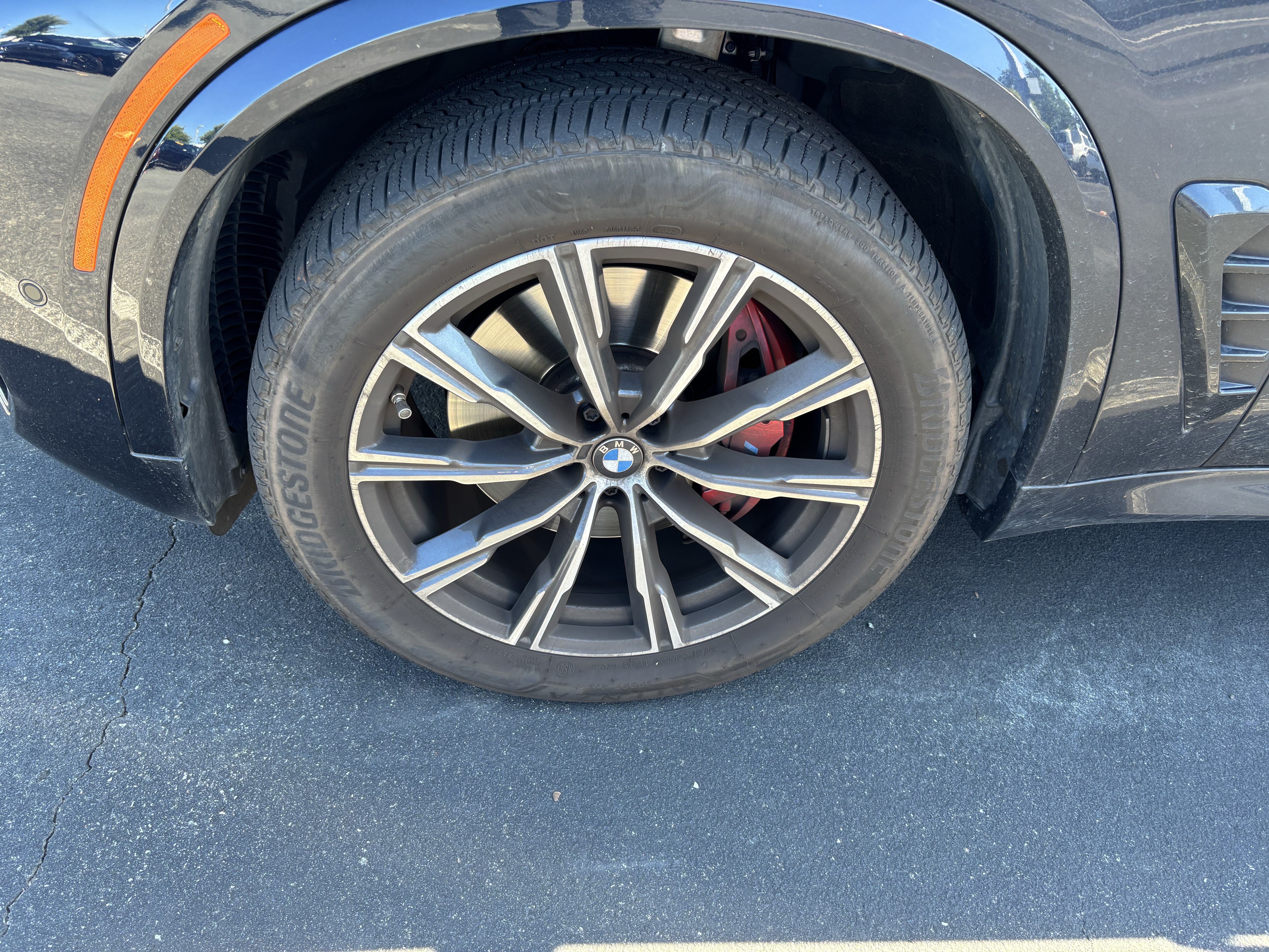 Certified 2024 BMW X5 xDrive40i w/ M Sport Package AWD/4WD image 12