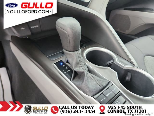 Used 2022 Toyota Camry LE w/ Carpet Mat Package (TMS) AWD/4WD image 27
