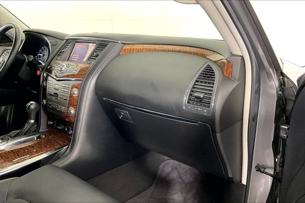 Used 2019 Nissan Armada Platinum w/ Captain's Chairs Package RWD image 18