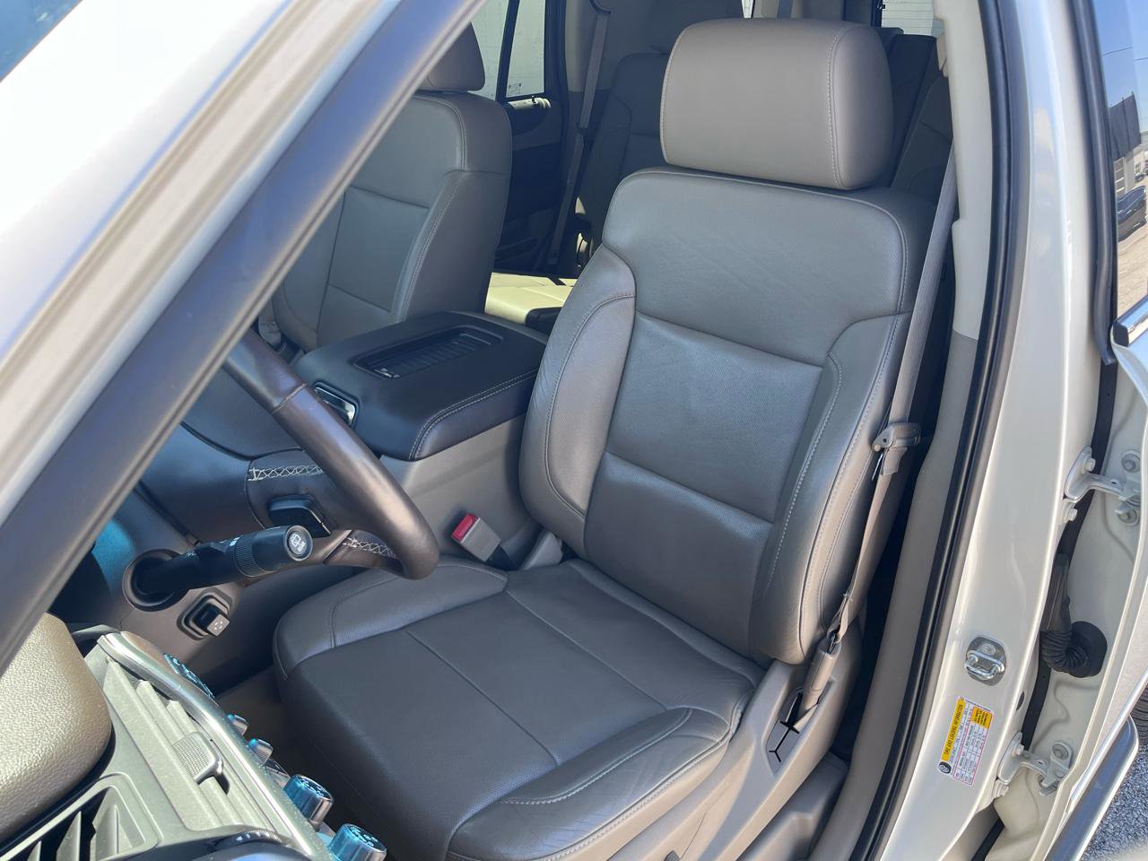 Used 2015 Chevrolet Tahoe LTZ AWD/4WD image 27