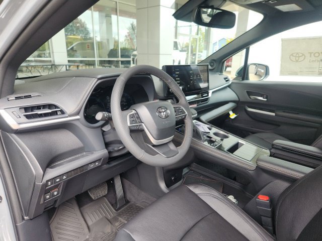 New 2026 Toyota Sienna XLE Woodland Edition AWD/4WD image 16
