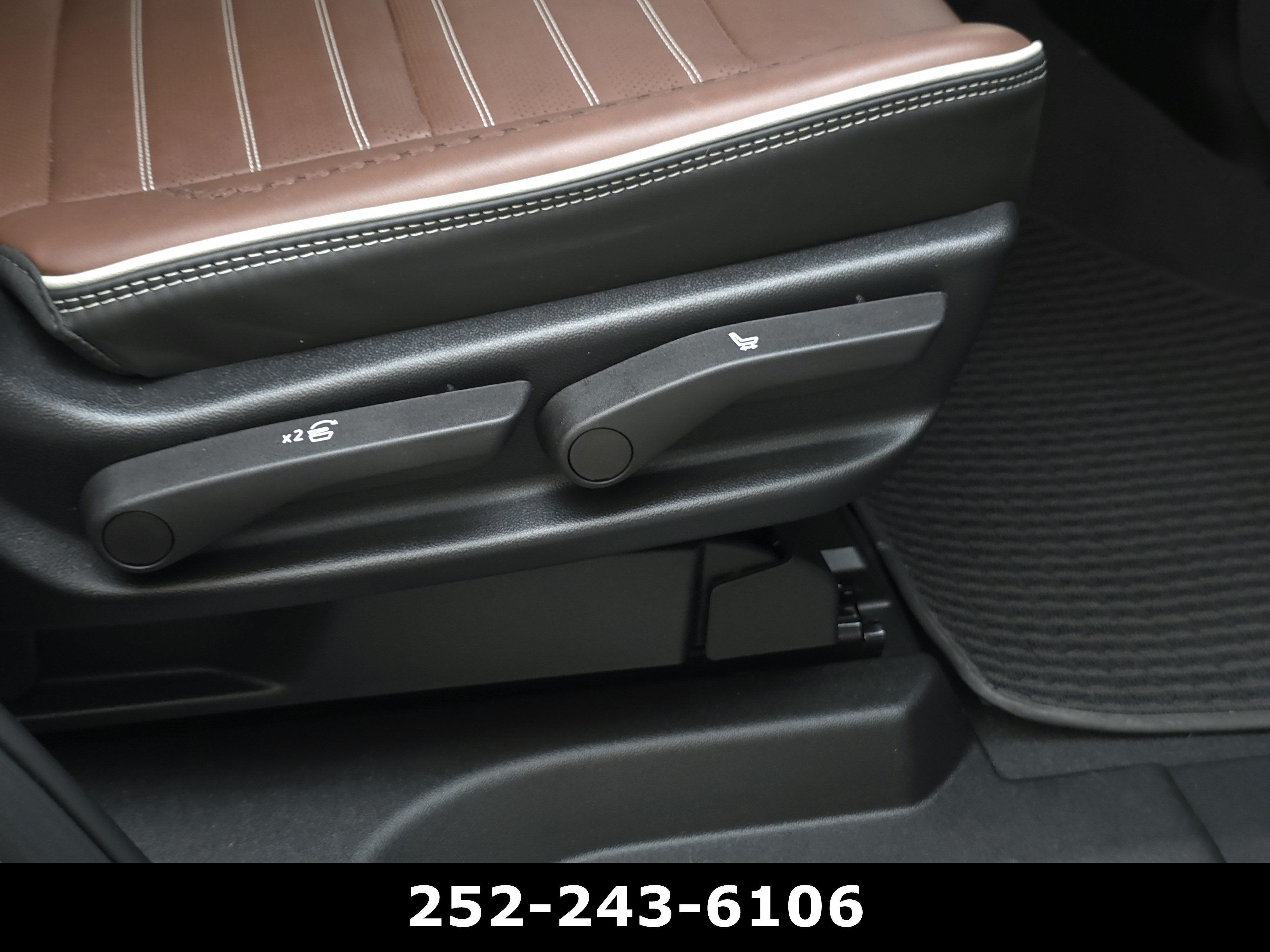 Used 2024 GMC Yukon Denali Ultimate AWD/4WD image 45