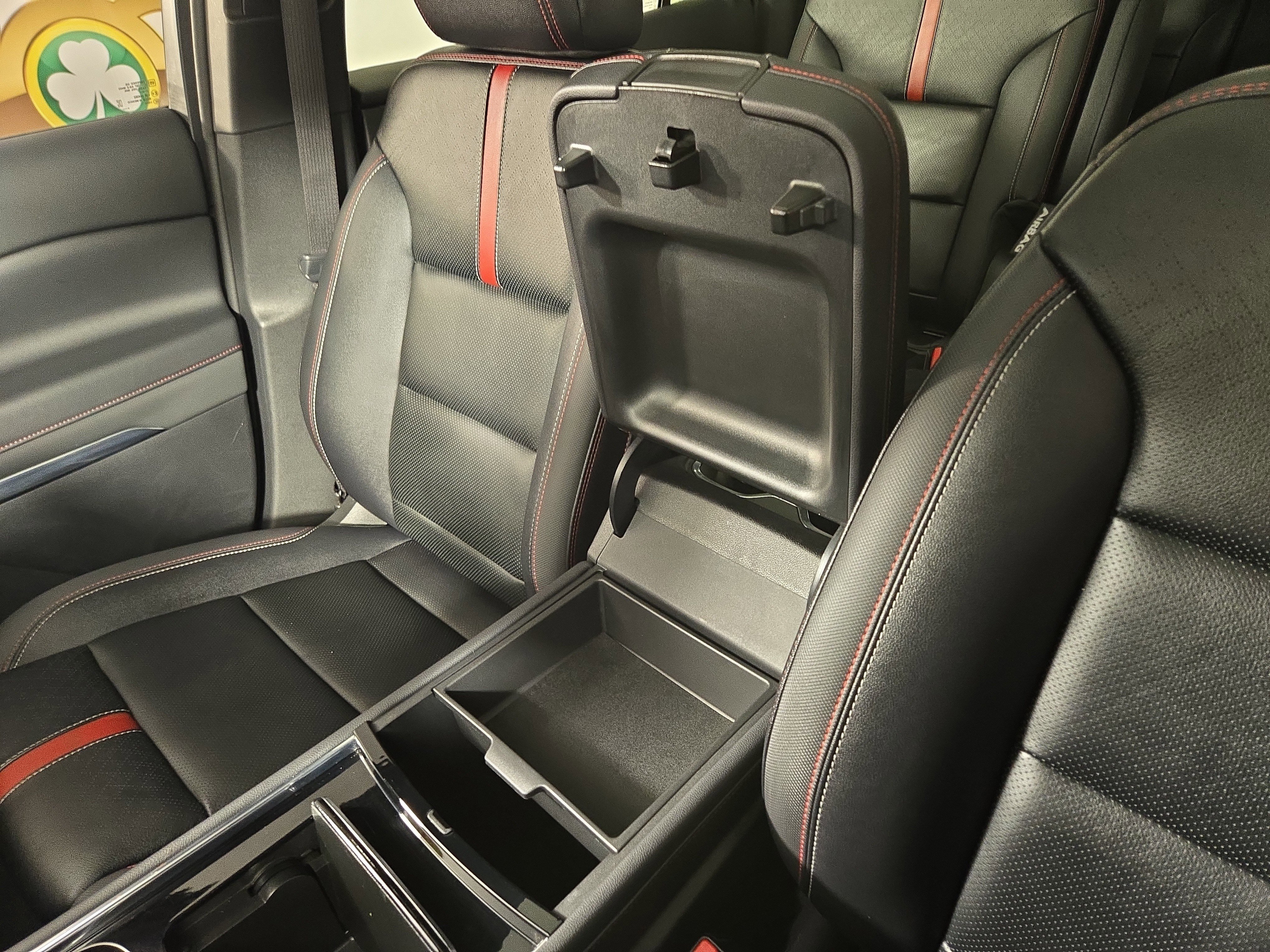 Certified 2024 Chevrolet Traverse RS image 30