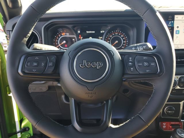 Certified 2025 Jeep Wrangler Unlimited Rubicon w/ Safety Group image 24