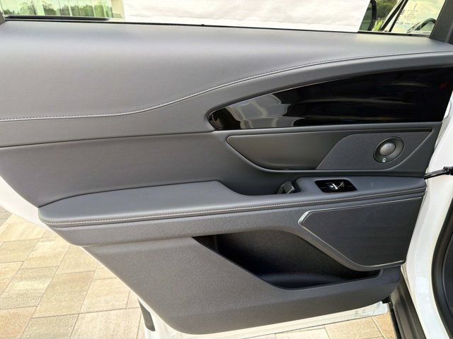 New 2026 Lincoln Nautilus Reserve AWD/4WD image 15