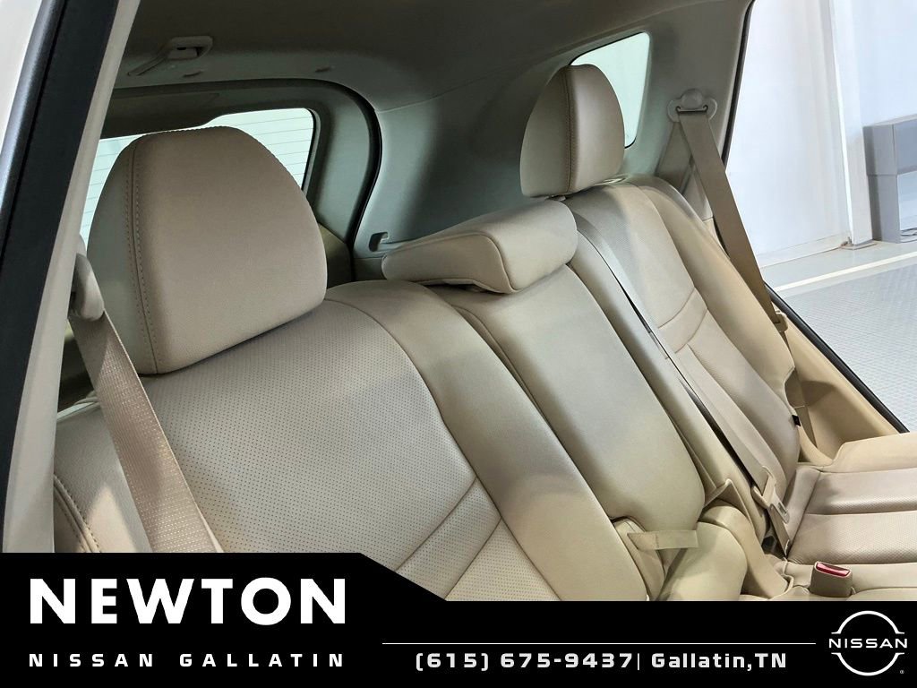 Used 2016 Nissan Rogue SL w/ SL Premium Package FWD image 19