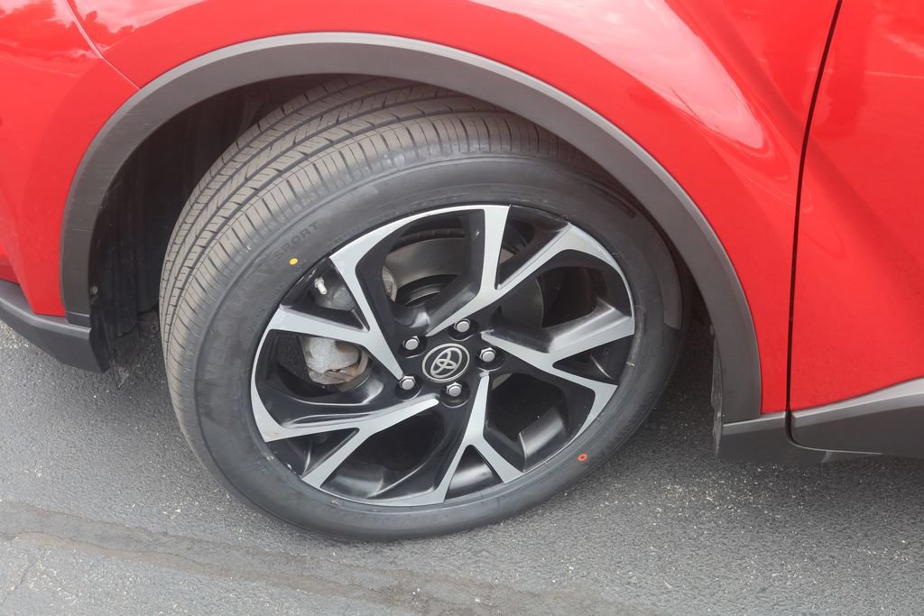 Certified 2021 Toyota C-HR XLE FWD image 34