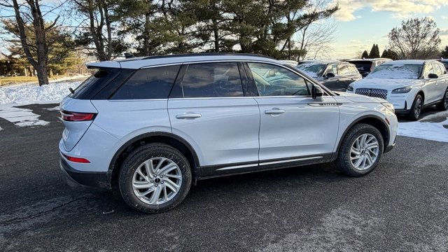 New 2026 Lincoln Corsair Premiere image 3