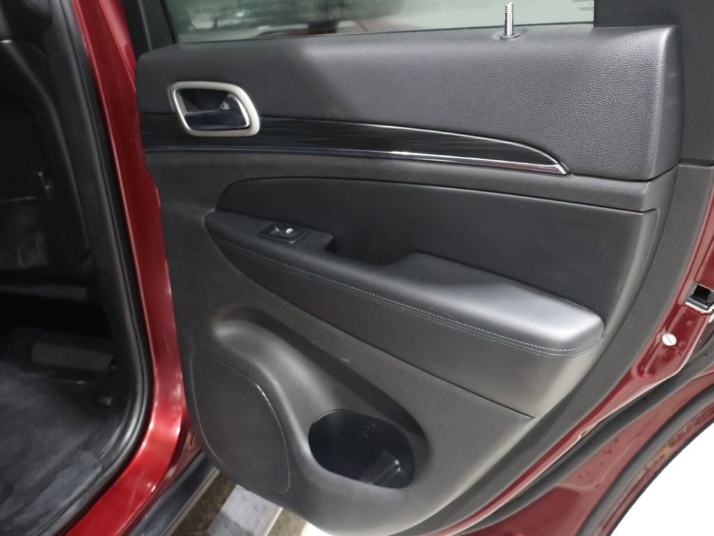 Used 2019 Jeep Grand Cherokee Limited image 21