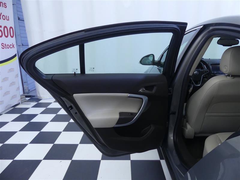 Used 2017 Buick Regal Sport Touring FWD image 25