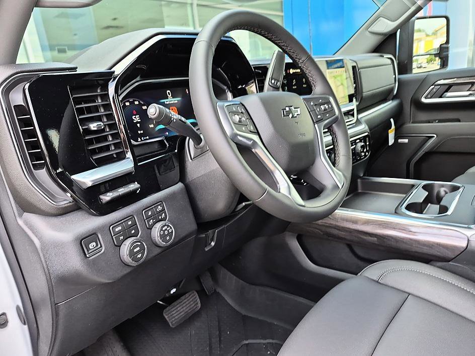 New 2026 Chevrolet Silverado 2500 LTZ w/ LTZ Plus Package AWD/4WD image 16