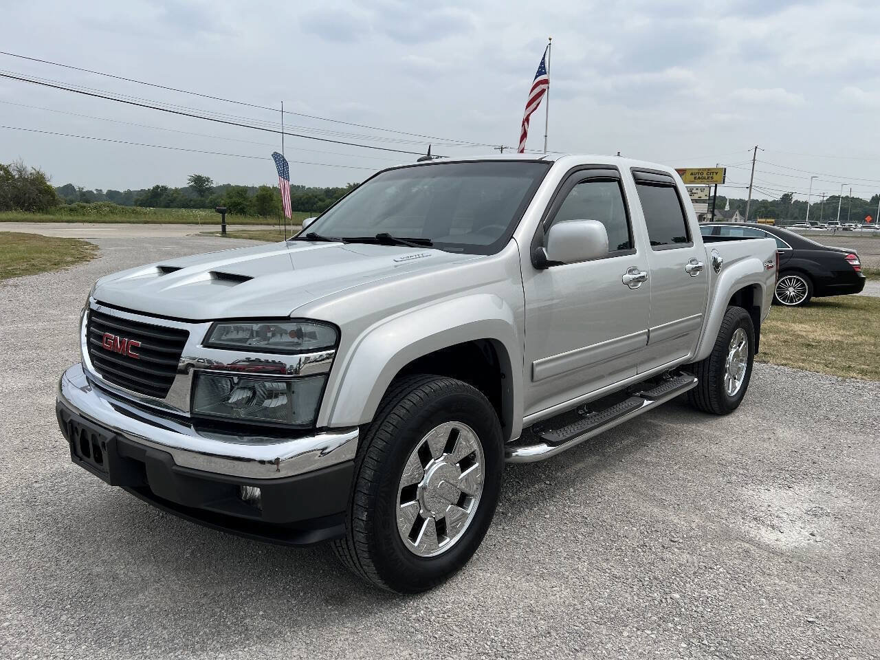 Used 2010 GMC Canyon SLE AWD/4WD image 4