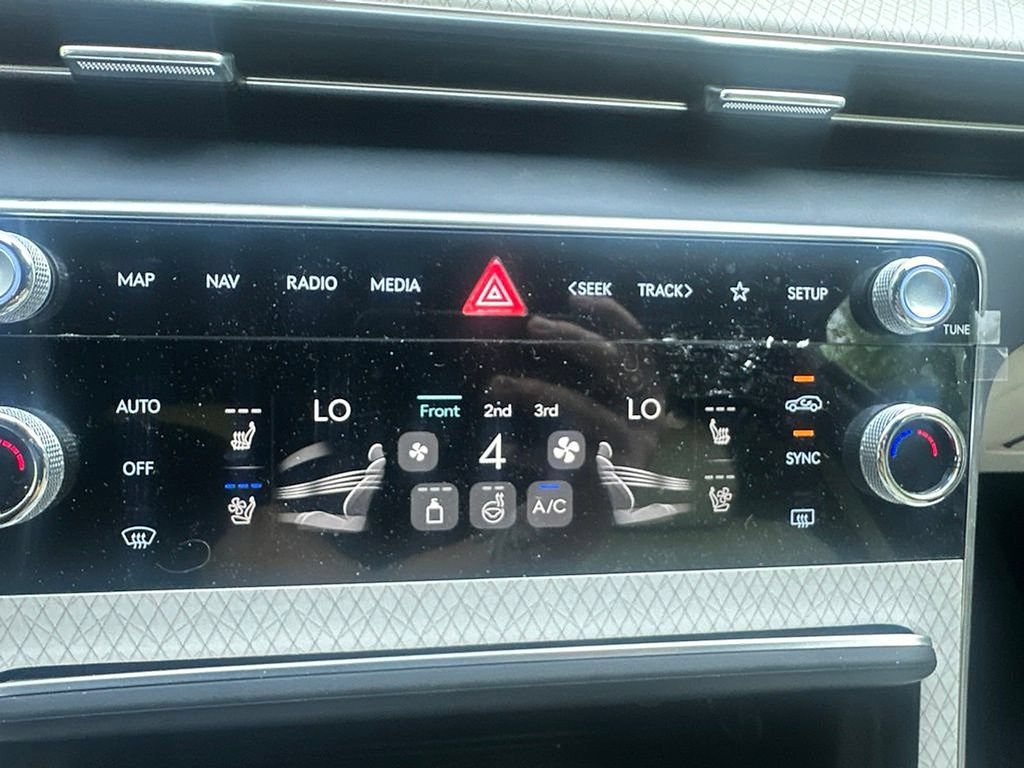 Certified 2026 Genesis GV80 3.5T Prestige AWD/4WD image 20