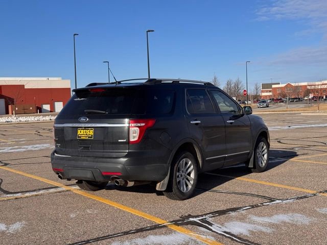 Used 2014 Ford Explorer XLT w/ Equipment Group 202A image 3