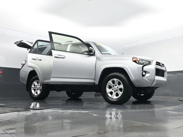 Used 2024 Toyota 4Runner SR5 image 32
