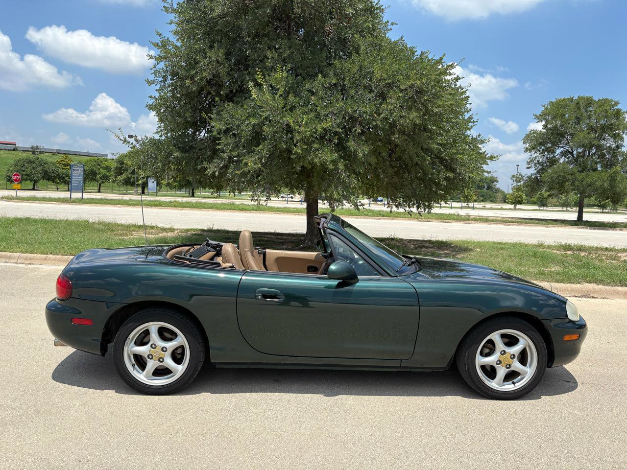 Used 1999 MAZDA MX-5 Miata RWD image 61