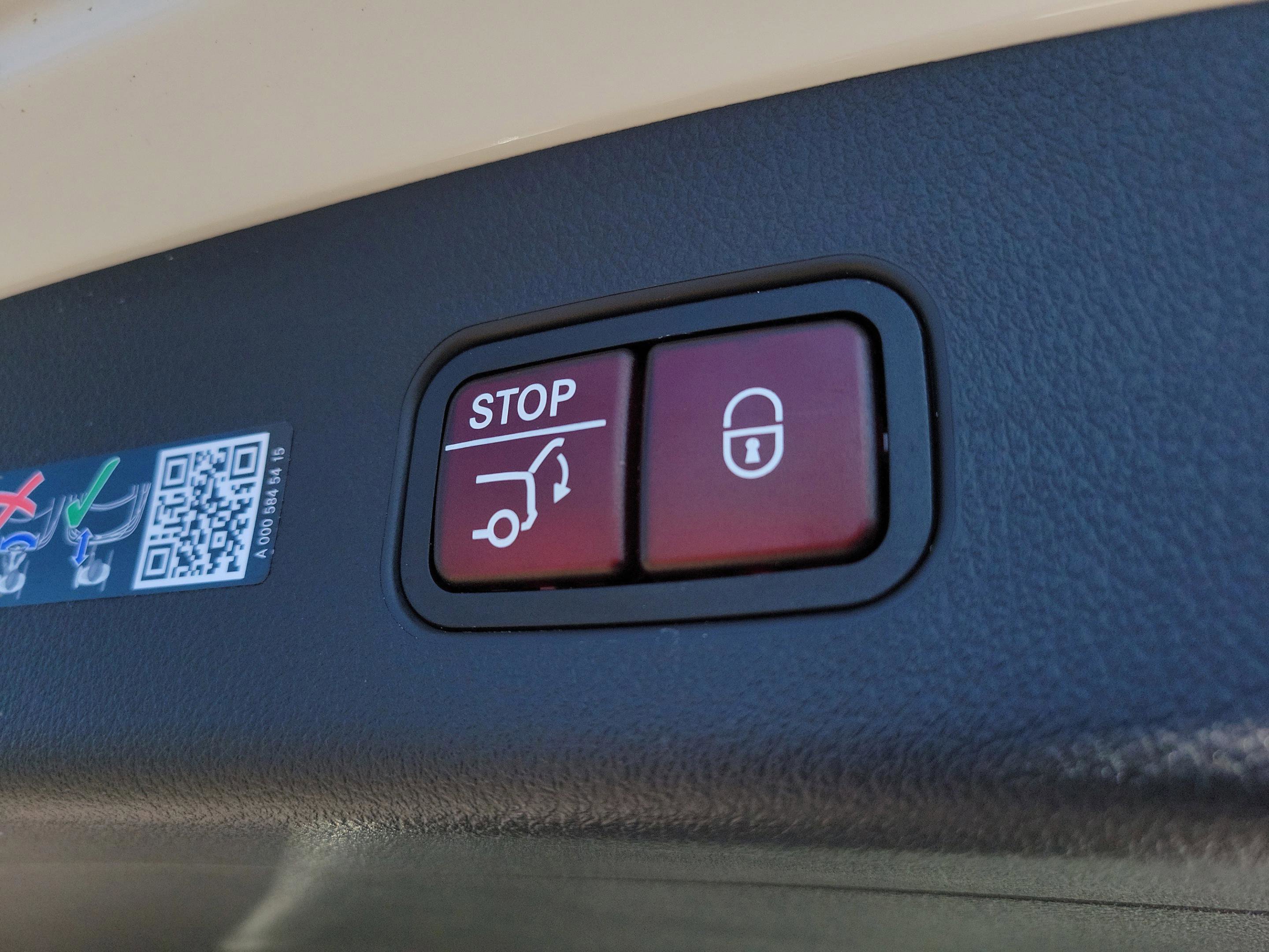 Used 2026 Mercedes-Benz GLC 300 image 9