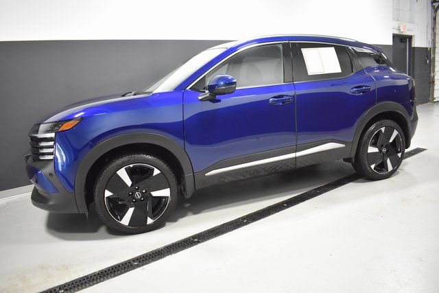 Certified 2025 Nissan Kicks SR image 2