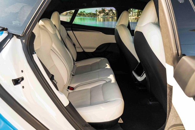Used 2022 Tesla Model S Plaid image 27