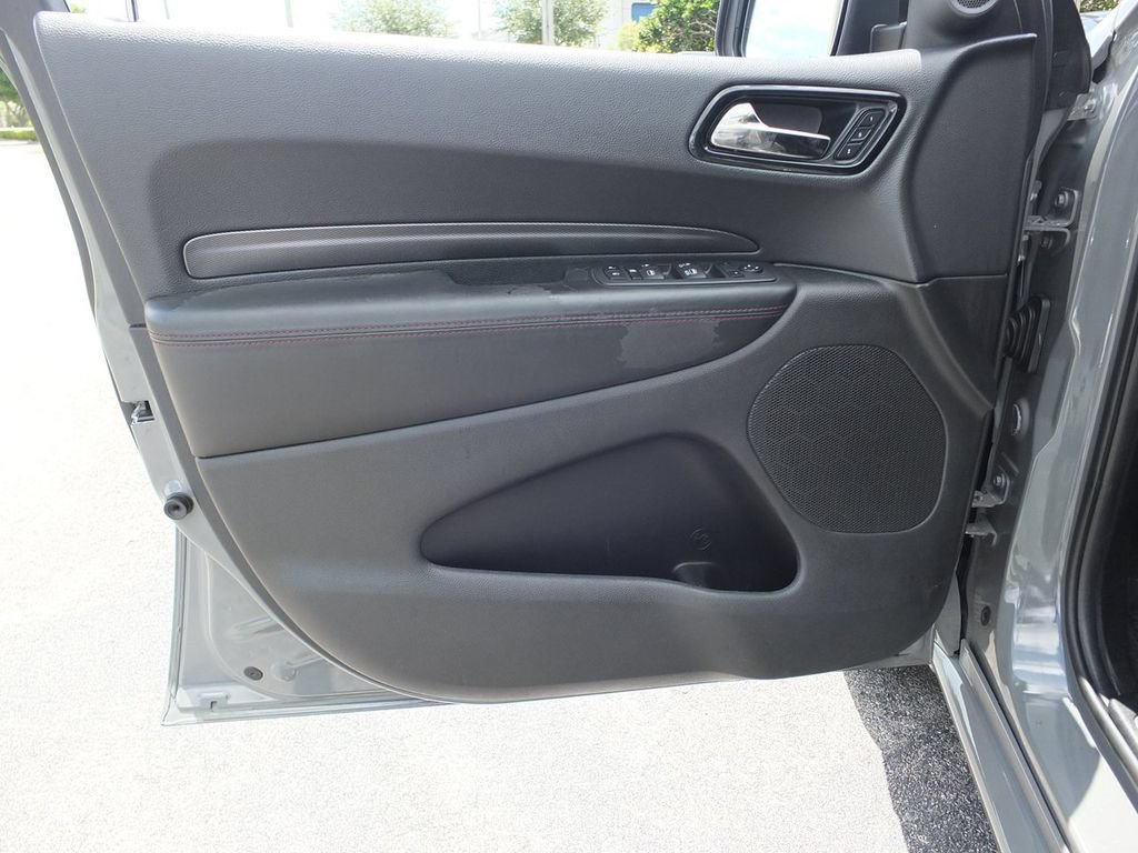 Used 2022 Dodge Durango R/T w/ Blacktop Package AWD/4WD image 30