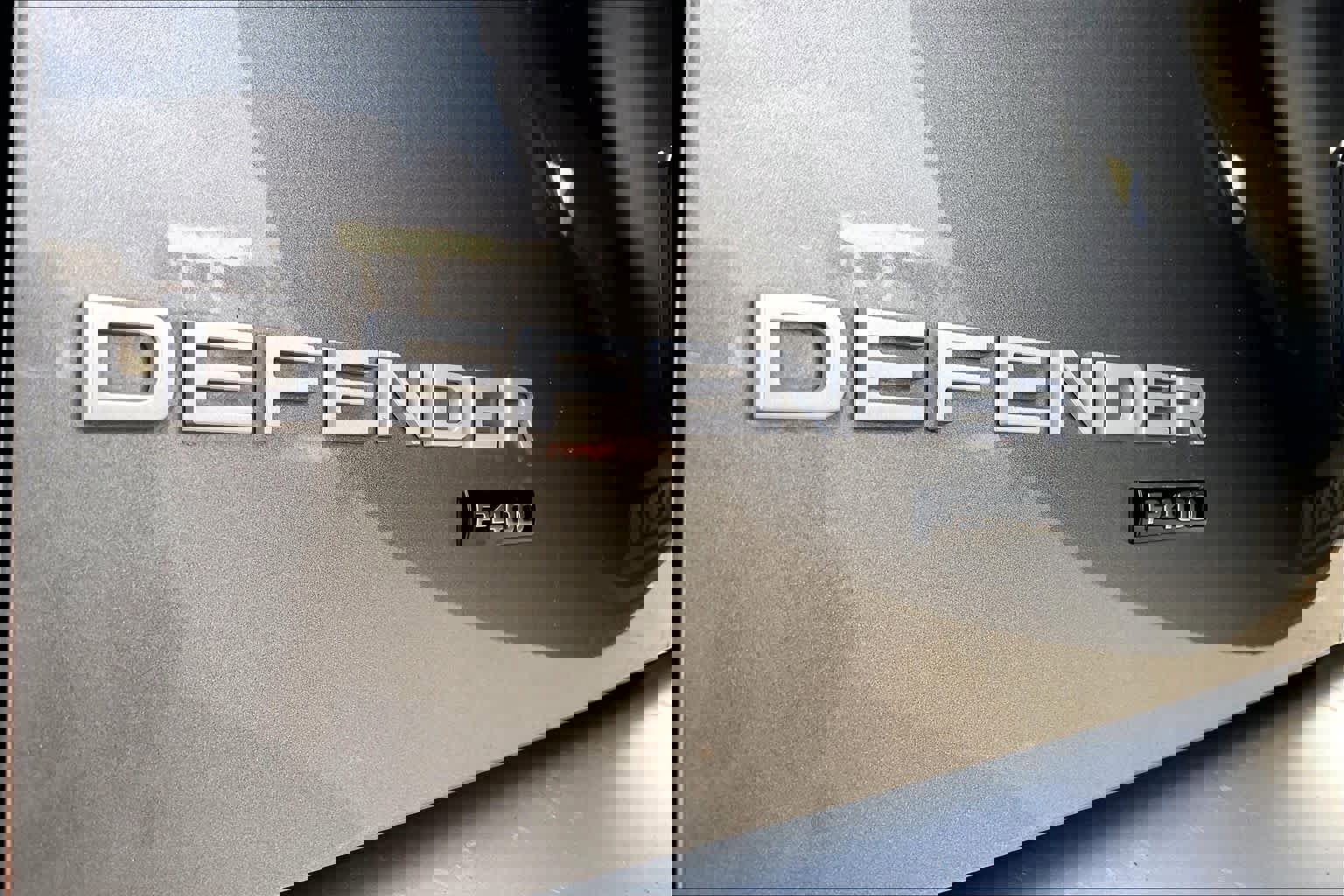 Used 2023 Land Rover Defender 110 SE image 11