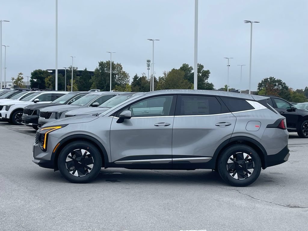 New 2026 Kia Sportage LX FWD image 4