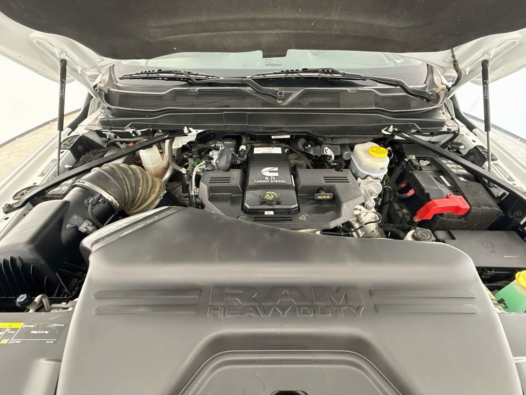 Used 2024 RAM 2500 Laramie w/ Safety Group AWD/4WD image 30