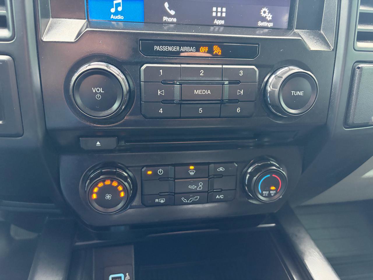 Used 2018 Ford F150 XL w/ Equipment Group 101A Mid image 33