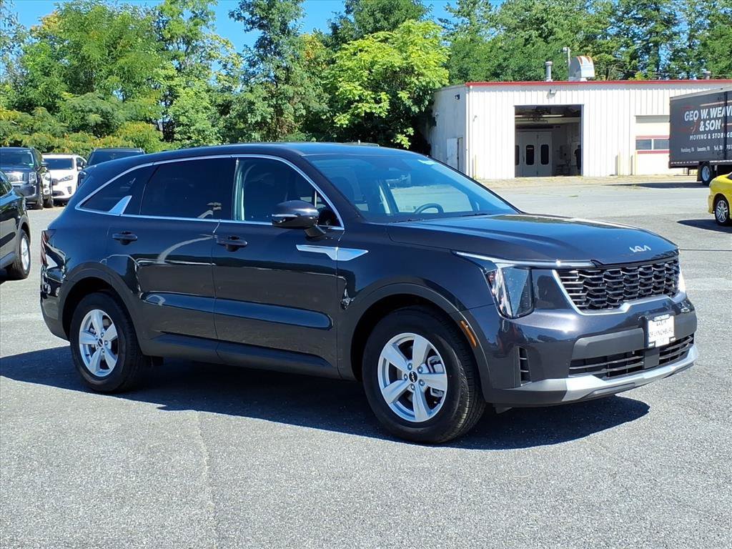 New 2026 Kia Sorento LX FWD image 1