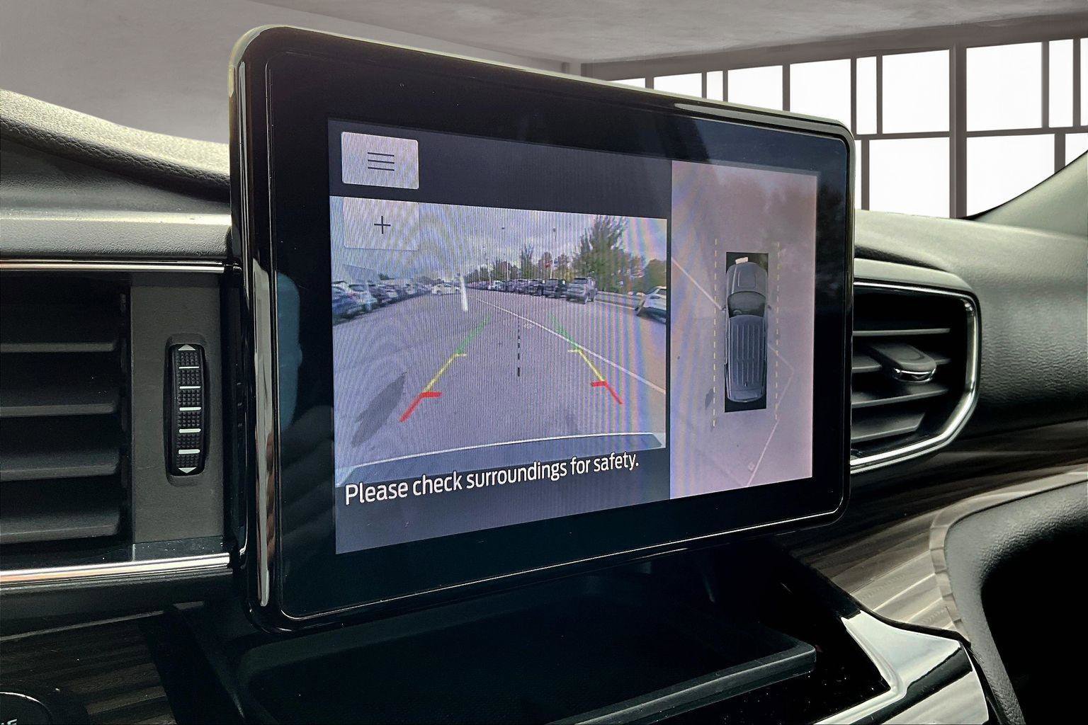 Used 2022 Ford Explorer Limited image 22