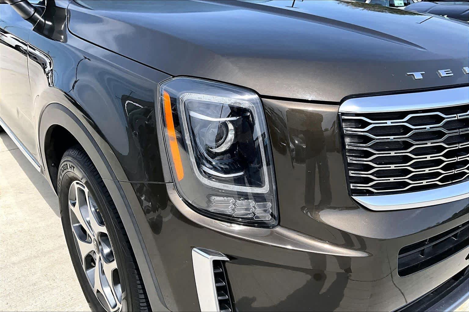 Used 2021 Kia Telluride EX w/ Towing Package FWD image 27