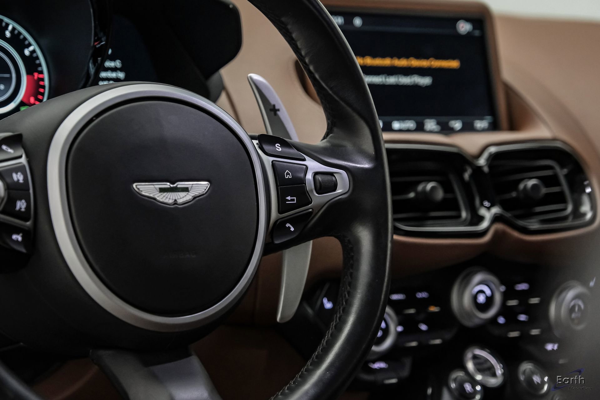 Used 2020 Aston Martin V8 Vantage Coupe RWD image 40